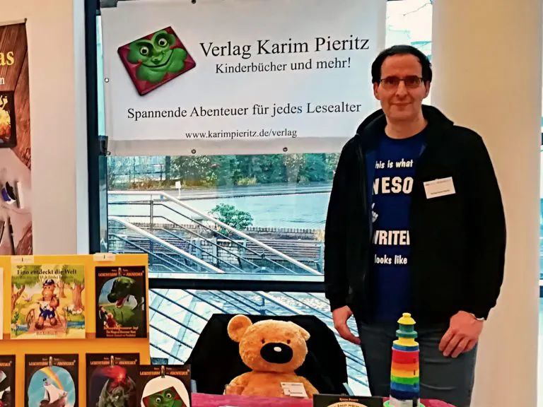 Karim Pieritz am Stand bei der Buch Berlin 2017